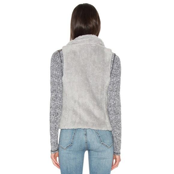 Patagonia Los Gatos Fleece Vest Size Medium Grey Womens Full Zip - Picture 14 of 15